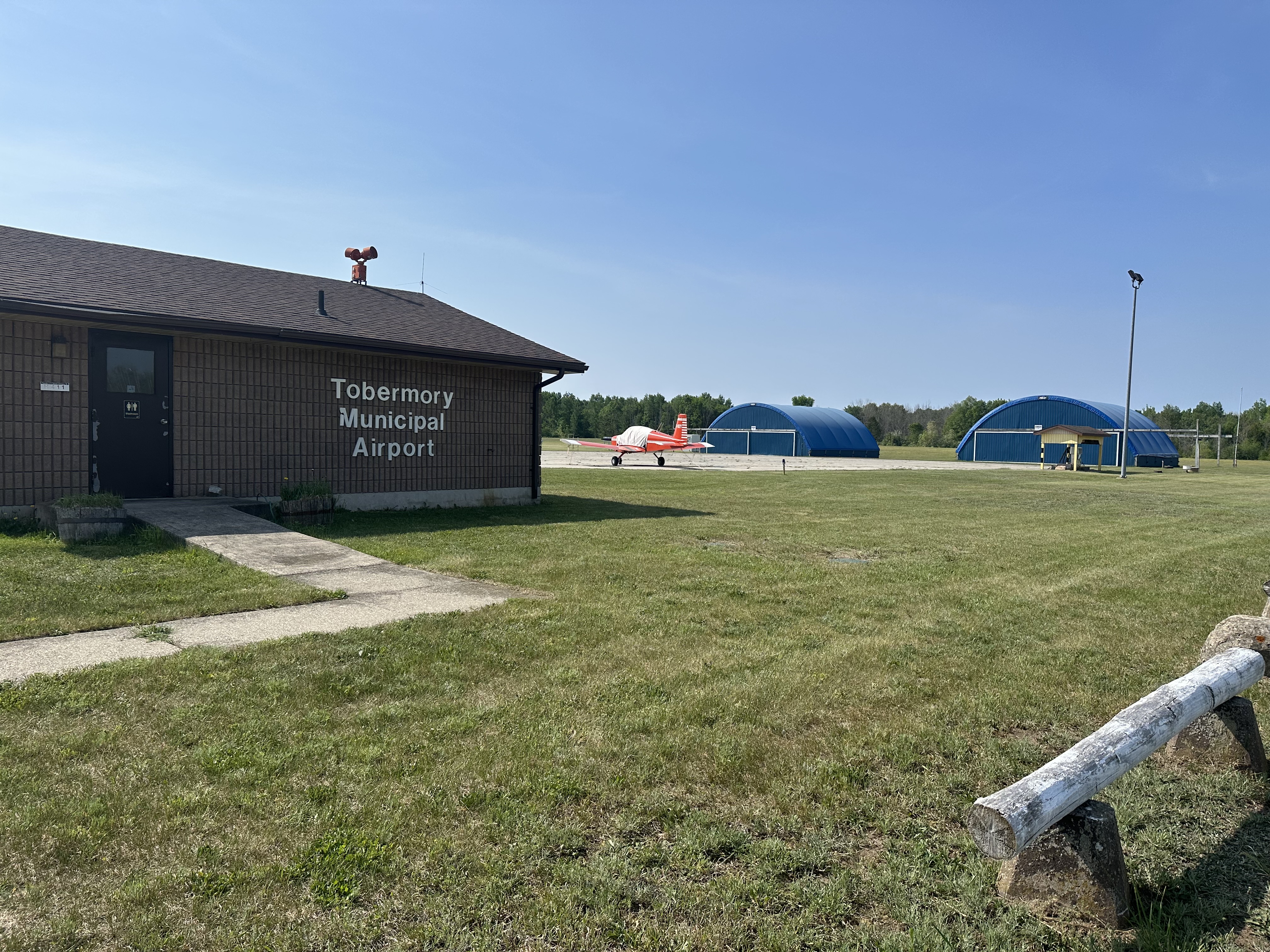 Tobermory Municipal Airport